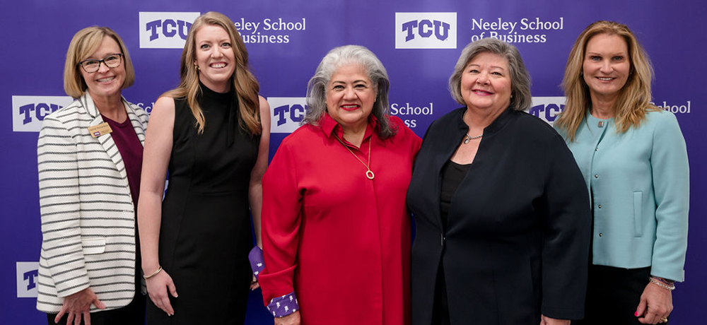 Hettie Richardson, Amy Phipps, Rosa Navejar, Laura Miller and Meghan Wright