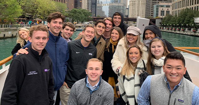 BNSF Neeley Student Leaders on a Chicago tour